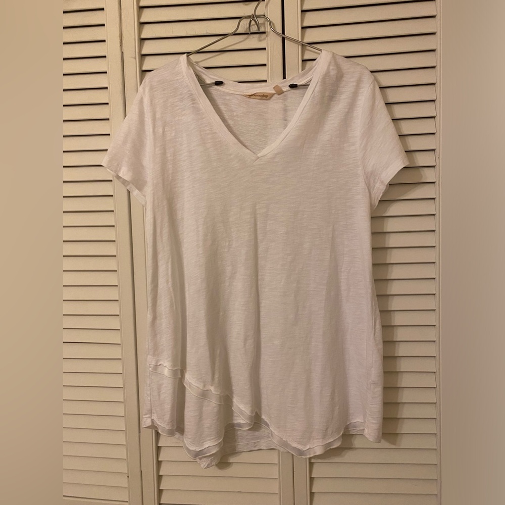 Soft Surroundings White V Neck Shirt Medium Asymmetrical Basic Minimalist Boho